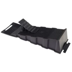 Leisurewize 3 IN 1 Caravan Ramp With Wheel Chock & Removeable Mud Guard LW640