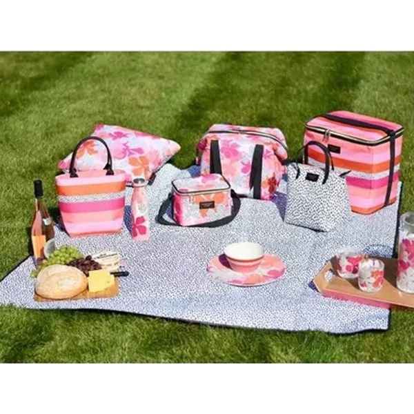 Navigate Summerhouse Spotted Picnic Blanket 4 Navigate Summerhouse Spotted Picnic Blanket - Image 2